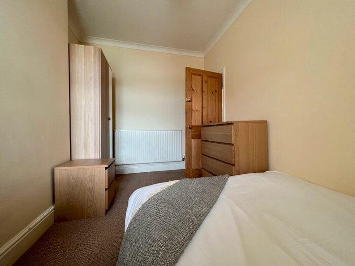 5 Bedroom Terraced House To Rent In Newfoundland Road, Heath, CF14