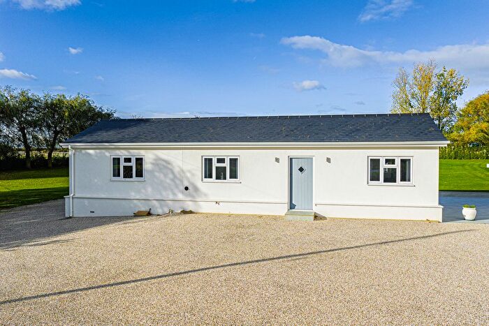 1 Bedroom Bungalow To Rent In Ingatestone Road, Ingatestone, CM4