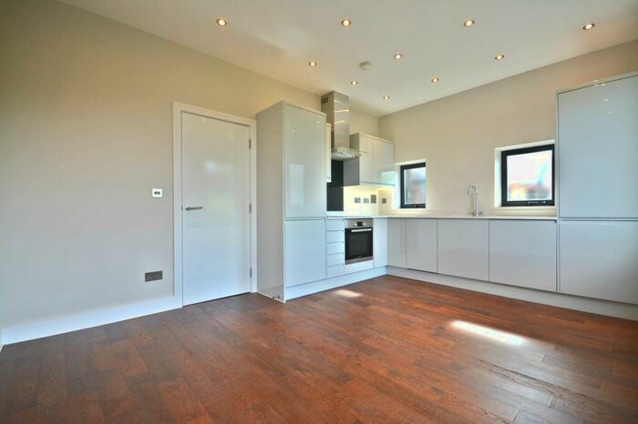 1 Bedroom Apartment To Rent In London Road, Bracknell, RG12