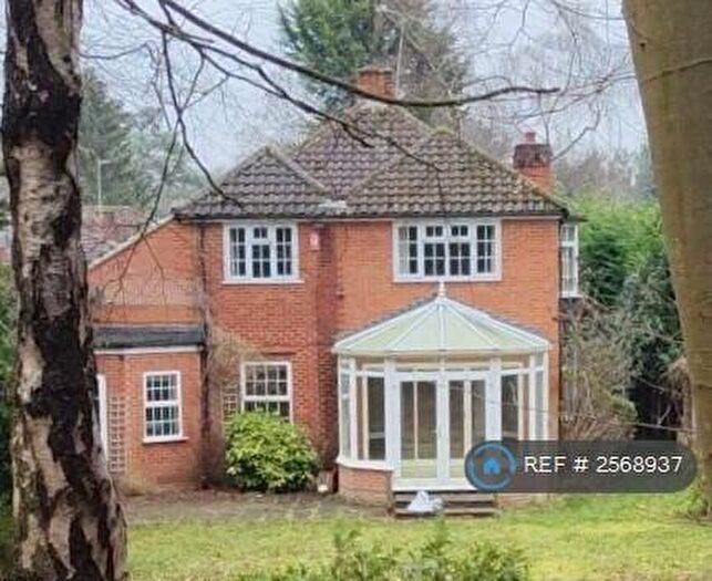 4 Bedroom Detached House To Rent In Woodlands Close, Ascot, SL5