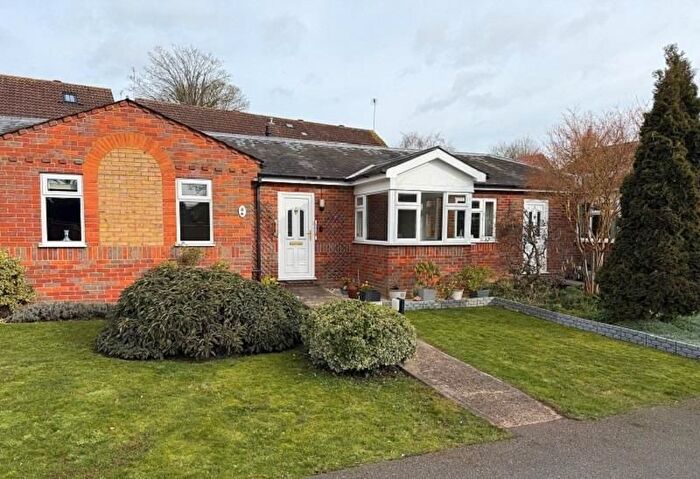 1 Bedroom Terraced Bungalow For Sale In High Street, Buntingford, SG9