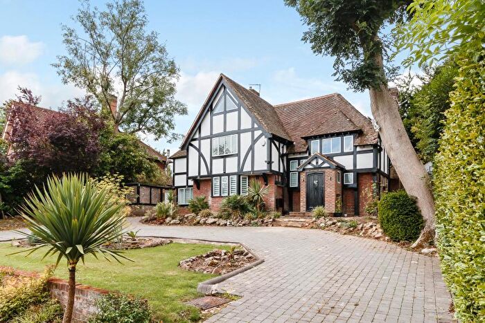 6 Bedroom Detached House To Rent In Astons Road, Moor Park, HA6