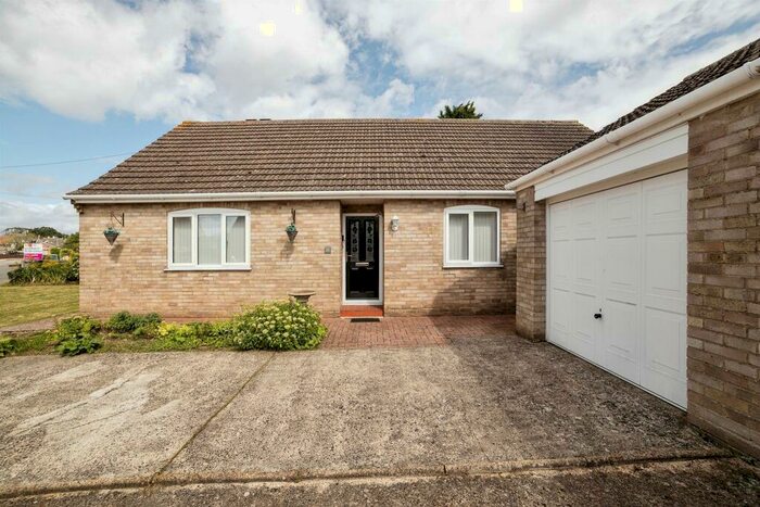 3 Bedroom Bungalow To Rent In Edenside Drive, Attleborough, NR17