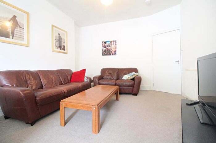4 Bedroom Semi-Detached House To Rent In Erskine Street, Aberdeen, AB24