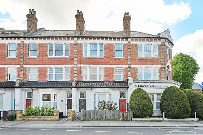 3 Bedroom Flat For Sale In Richmond Road, St Margarets, Twickenham, TW1