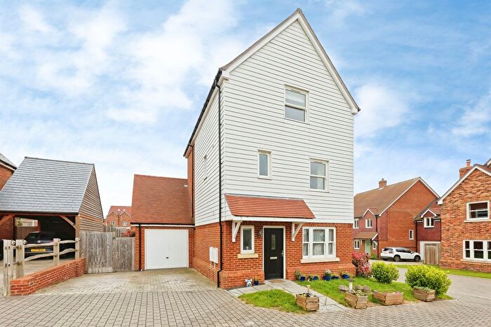 4 Bedroom Detached House For Sale In Birch Road, Littlebourne, Canterbury, CT3