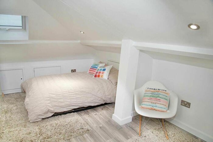 2 Bedroom Apartment For Sale In Charlton Church Lane, Charlton, London, ., SE7