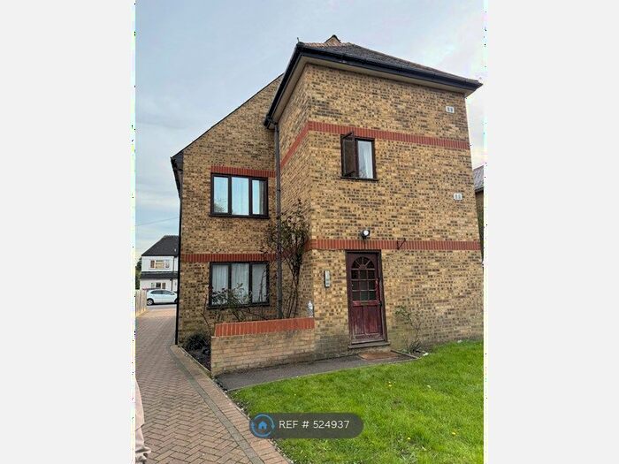 1 Bedroom Flat To Rent In Elmhurst Court, Slough, SL3