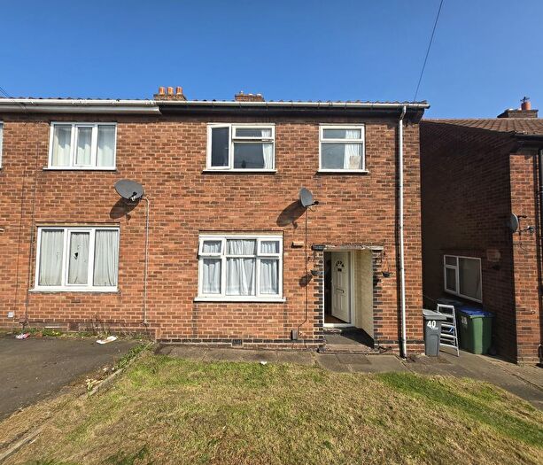 3 Bedroom Semi-Detached House To Rent In Ivy House Road, Oldbury, West Midlands, B69
