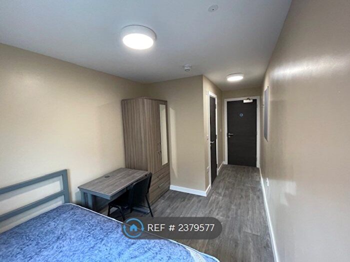 6 Bedroom Flat To Rent In Stokes Croft, Bristol, BS2