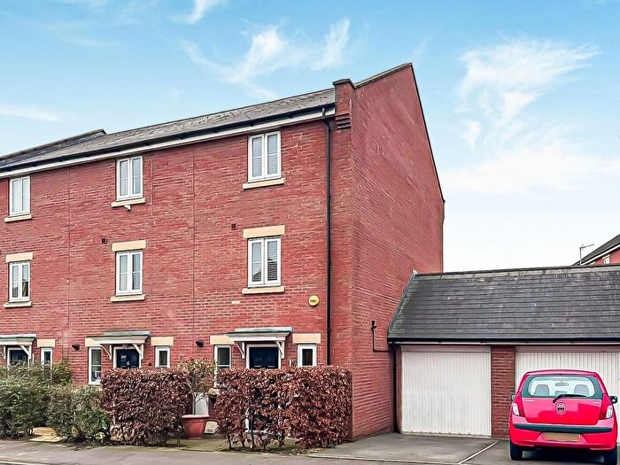 4 Bedroom End Terrace House For Sale In Lasborough Drive, Tuffley, Gloucester, GL4