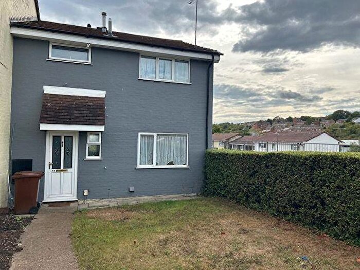 3 Bedroom End Of Terrace House For Sale In Wiltshire Close, Chatham, ME5
