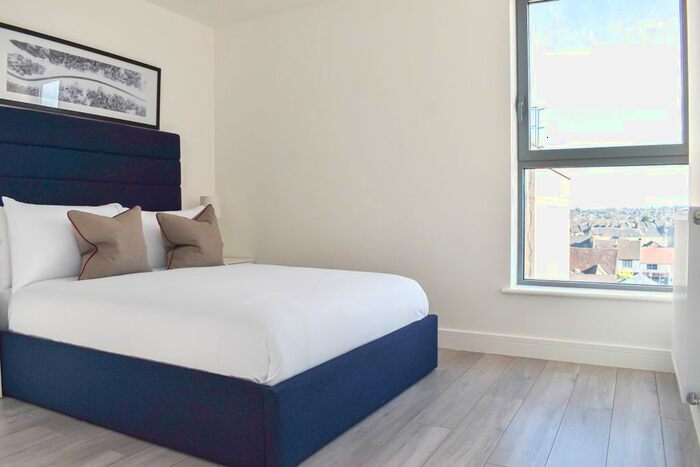 2 Bedroom Flat To Rent In Carlton House, New London Road, Chelmsford, Essex, CM2