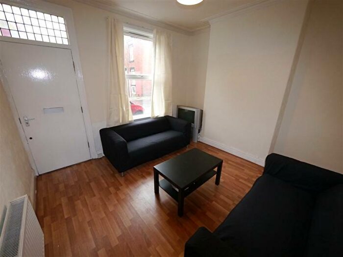4 Bedroom House To Rent In Harold GroveHyde ParkLeeds, LS6