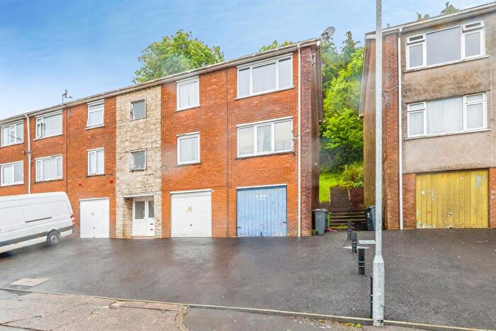 2 Bedroom Flat For Sale In Lynmouth Crescent, Rumney, Cardiff, CF3