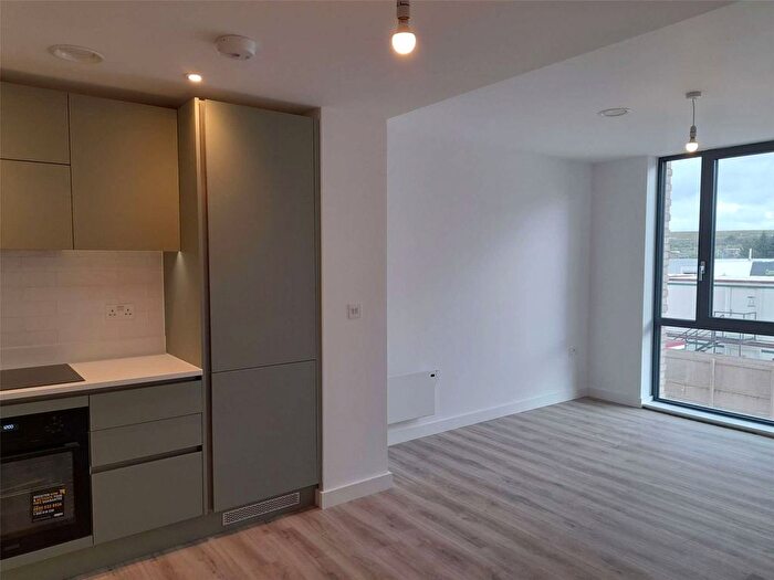 1 Bedroom Flat For Sale In Kimpton Road, Luton, Bedfordshire, LU2