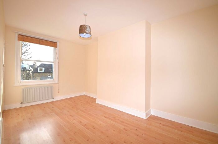 1 Bedroom Flat To Rent In Essex Grove, Crystal Palace, SE19