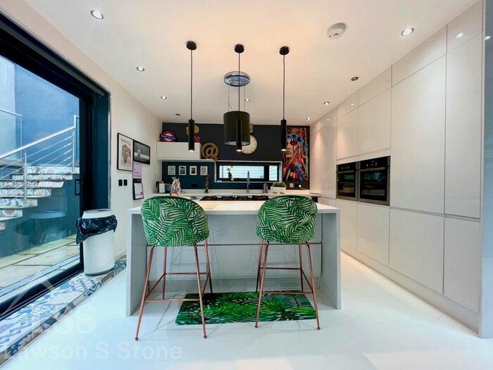 4 Bedroom Detached House To Rent In Milner Road, Caterham CR3