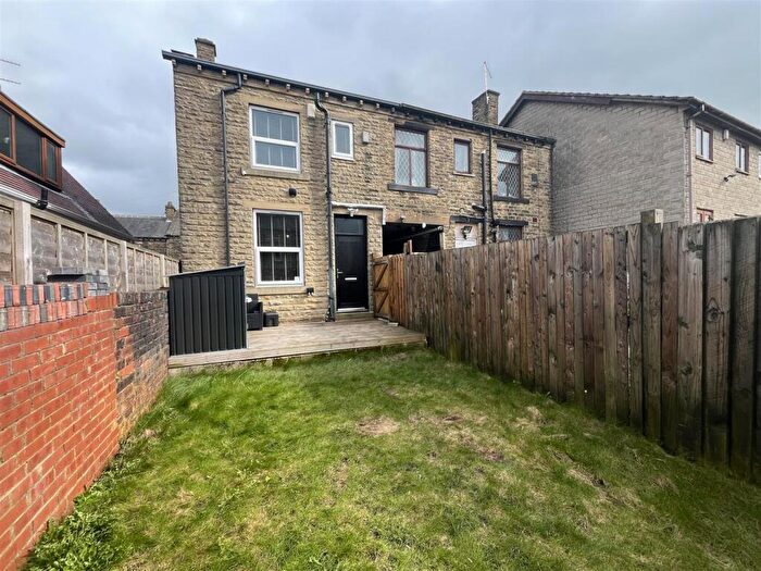 2 Bedroom Terraced House For Sale In John Street, Bradford, BD4