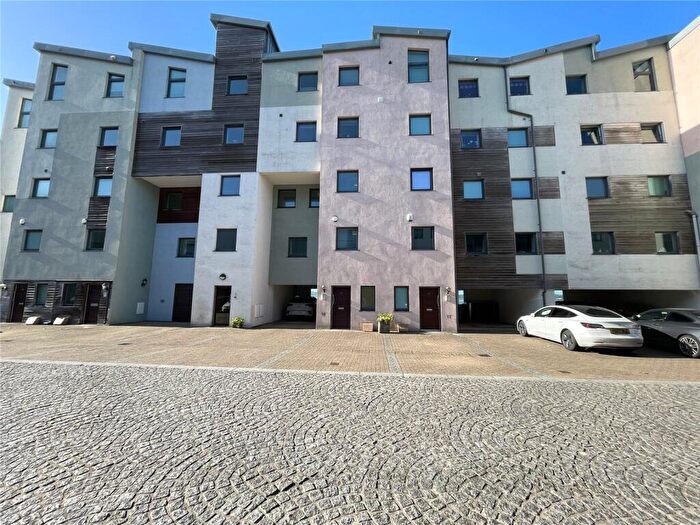 3 Bedroom House To Rent In Doc Fictoria, Caernarfon, LL55