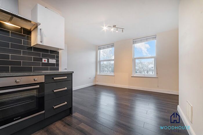 4 Bedroom Flat To Rent In London Road, London, SW16