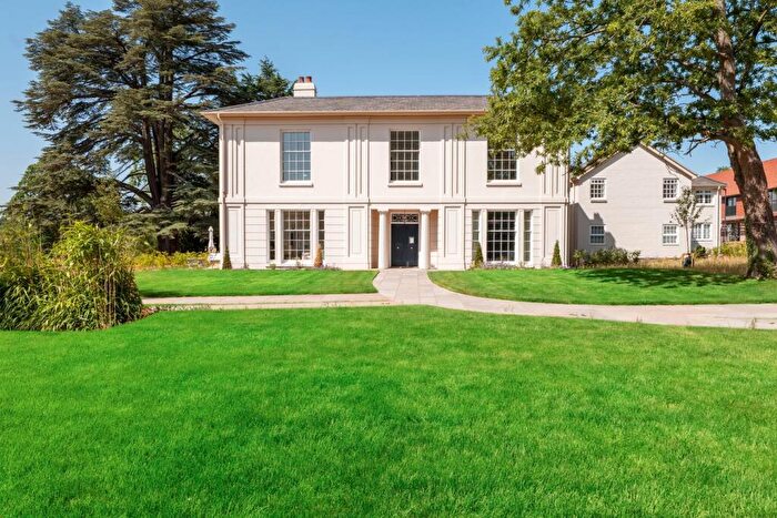2 Bedroom Apartment For Sale In Arden Lawn, Stratford Road, Henley In Arden, Warwickshire, B95