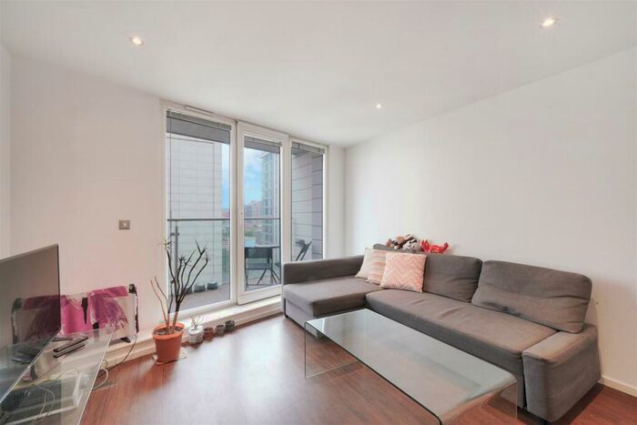 1 Bedroom Apartment To Rent In The Oxygen Apartments, Royal Victoria Dock, E16