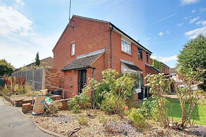 2 Bedroom End Of Terrace House For Sale In Roman Gardens, Kings Langley, WD4