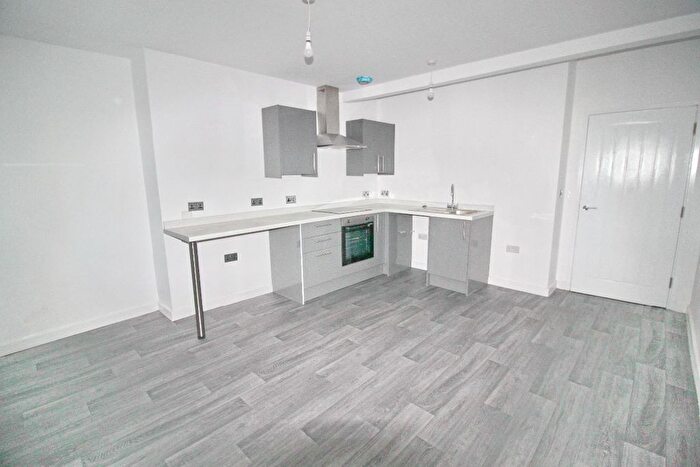 2 Bedroom Flat To Rent In Kingston Road, Portsmouth, PO1