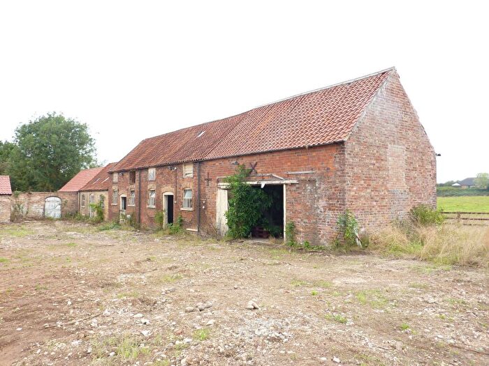 4 Bedroom Barn Conversion For Sale In East End, Kirmington, DN39
