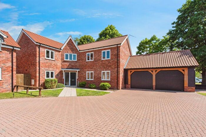 5 Bedroom Detached House For Sale In Osprey Close, Mildenhall, Bury St. Edmunds, IP28