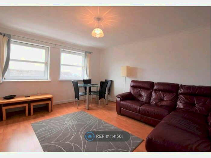 2 Bedroom Flat To Rent In Carfrae Street, Glasgow, G3