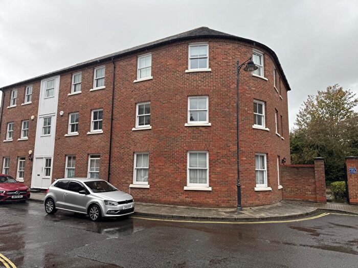 2 Bedroom Flat To Rent In The Spires, Canterbury, CT2
