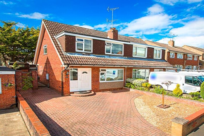 3 Bedroom Semi-Detached House For Sale In Culloden Drive, Kettering, Northamptonshire, NN15
