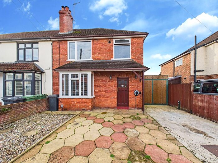 4 Bedroom Semi Detached House For Sale In Kingscroft Road, Hucclecote, Gloucester, Gloucestershire, GL3
