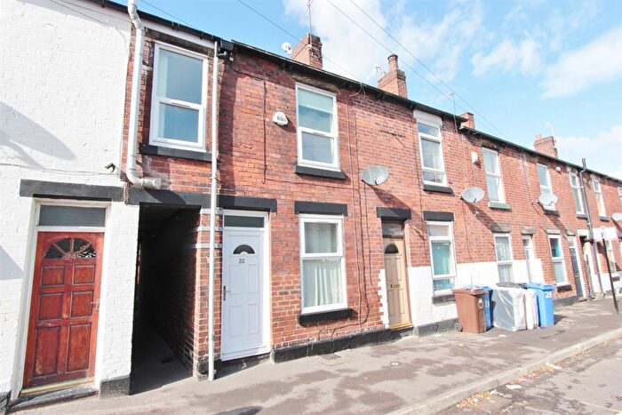 3 Bedroom Terraced House For Sale In Lancing Road, Sheffield, S2