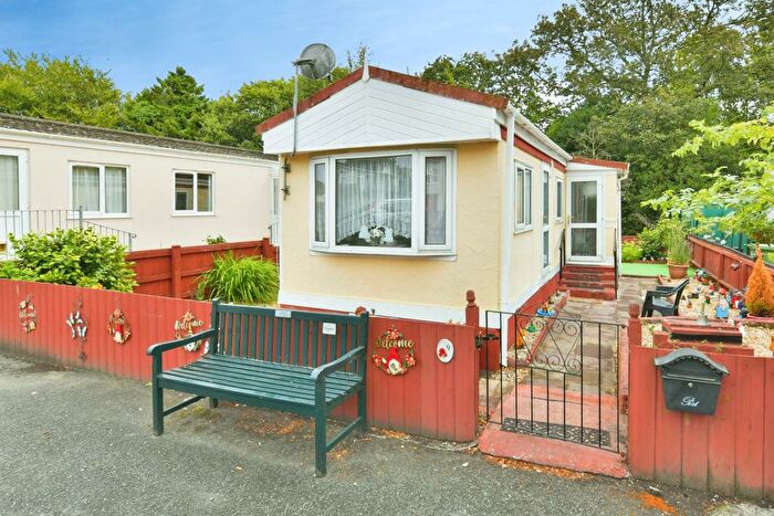 1 Bedroom Park Home For Sale In Willow Walk, Glenholt Park, Plymouth, PL6