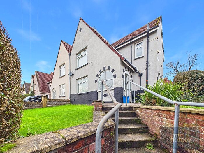 3 Bedroom Semi Detached House For Sale In Grand Avenue, Ely, Cardiff, CF5