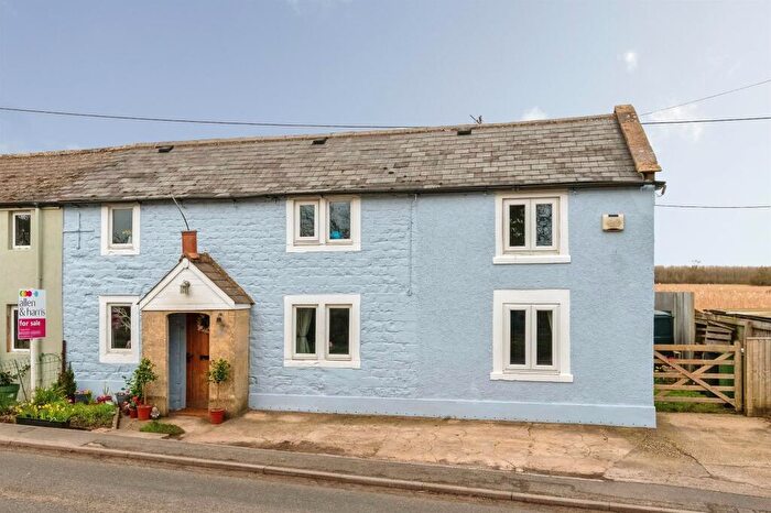 3 Bedroom Semi Detached House For Sale In Tiddly Wink, Yatton Keynell, Chippenham, SN14