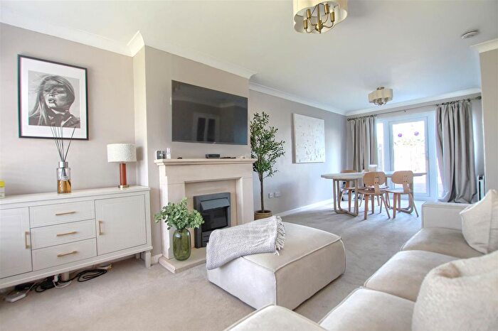 3 Bedroom Property For Sale In Chadderton Drive, Thornaby, TS17