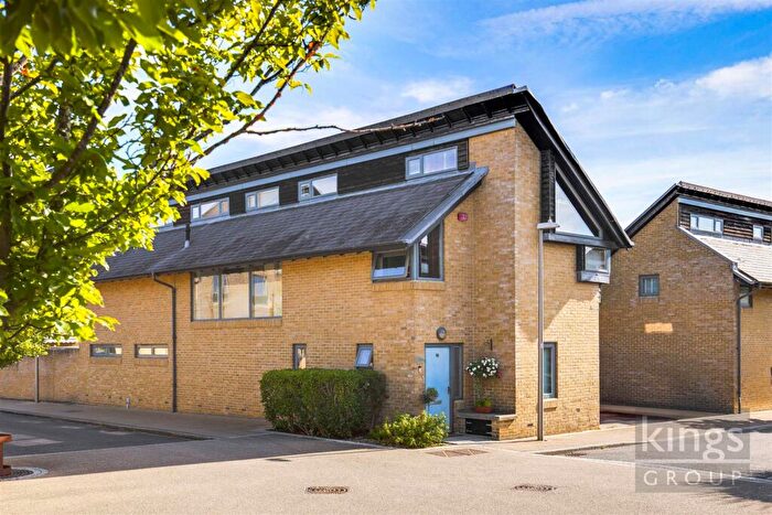 4 Bedroom Detached House For Sale In Albertine Street, Newhall, Harlow, CM17