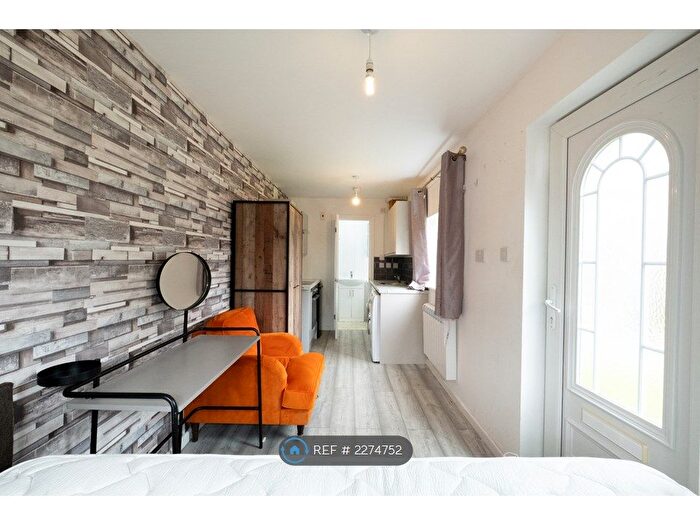 Studio To Rent In Bourne Road, Cambridge, CB4