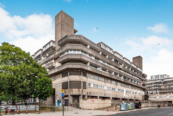 2 Bedroom Apartment To Rent In Wyndham Court, Southampton, SO15