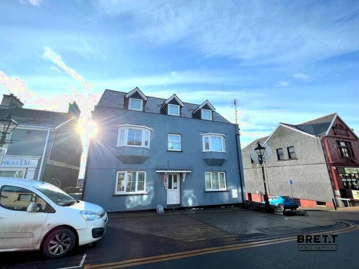 1 Bedroom Flat To Rent In Liberal House, Charles Street, Milford Haven, Pembrokeshire., SA73