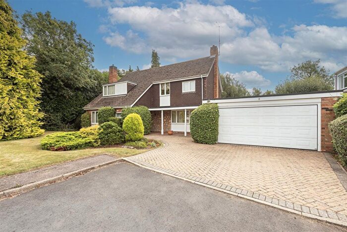 4 Bedroom Property For Sale In Burywick, Harpenden, AL5