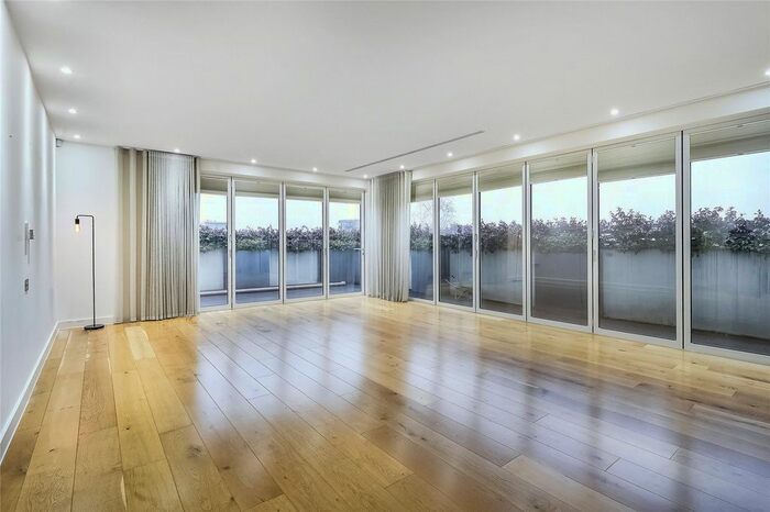 3 Bedroom Flat To Rent In Putney Hill, Putney Hill, SW15