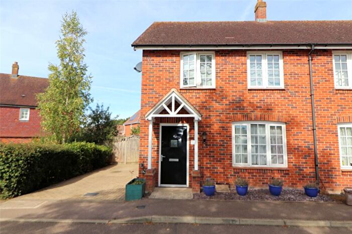3 Bedroom Semi-Detached House For Sale In Castlefield, Preston, Hitchin, Hertfordshire, SG4