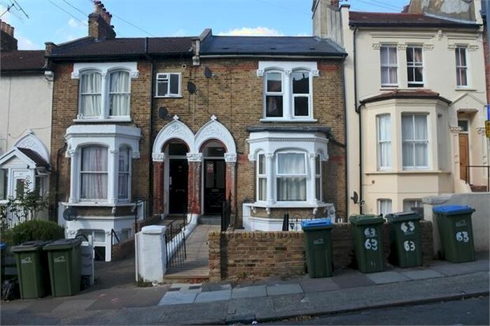 2 Bedroom Flat To Rent In Ripon Road, Woolwich, London, SE18