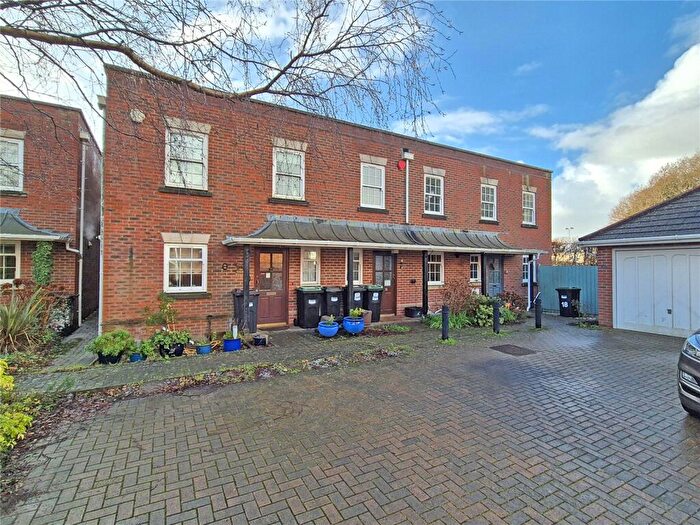 3 Bedroom Terraced House For Sale In Atkinson Close, Barton On Sea, New Milton, Hampshire, BH25