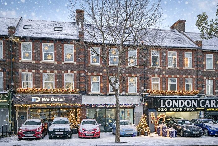 4 Bedroom Flat To Rent In London Road, London, SW16